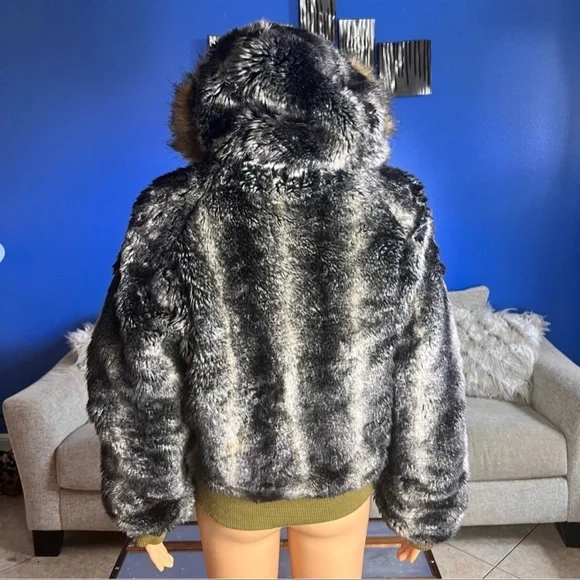 AKDMKS Akademiks Reversible Faux Fur Coat - Picture 6 of 14